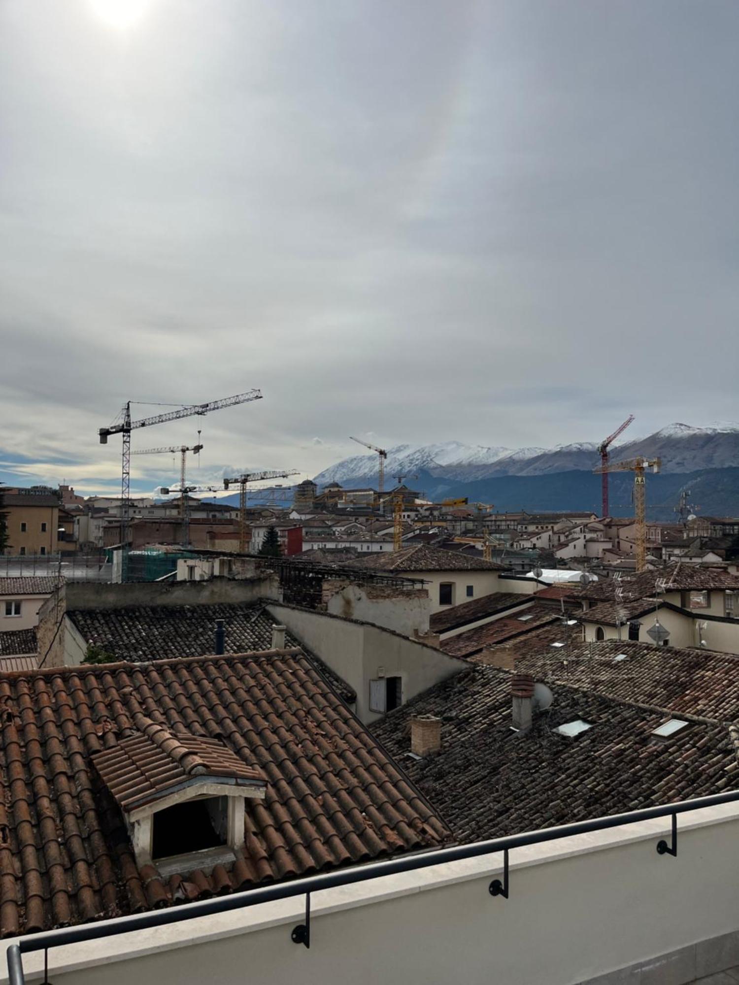 Habita Appartamenti LʼAquila Exteriör bild