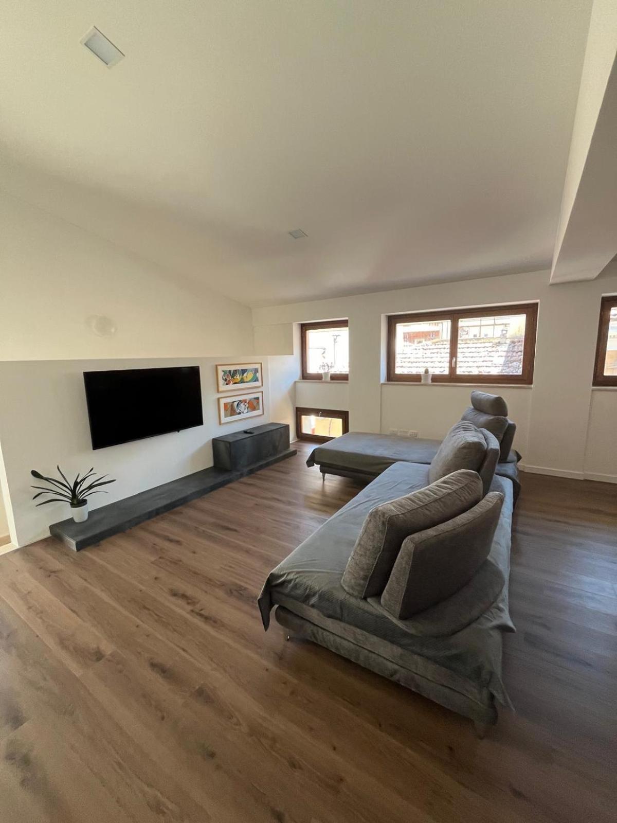 Habita Appartamenti LʼAquila Exteriör bild